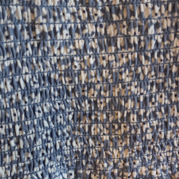 I.N. San Francisco Women's Blue/White Flowers Elastic Waist Band Crop Top. Sz S. - Picture 4 of 6